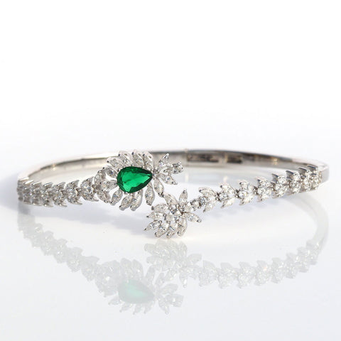 Alluring Leaf Emerald Kada Bracelet. - KORE JEWELS