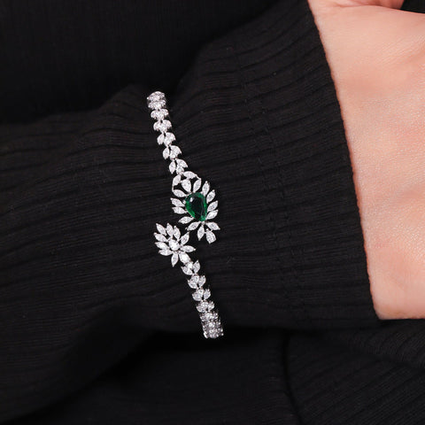 Alluring Leaf Emerald Kada Bracelet. - KORE JEWELS