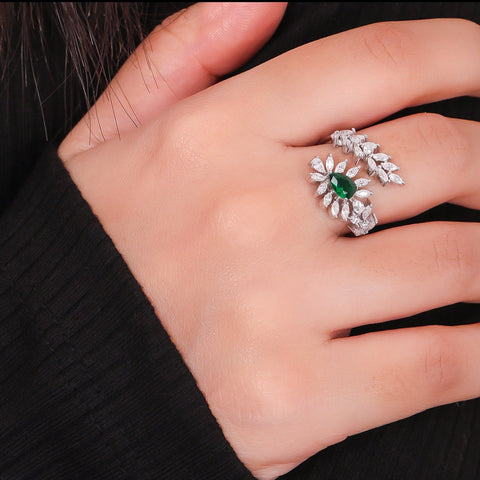 Alluring Leaf Emerald Ring. - KORE JEWELS