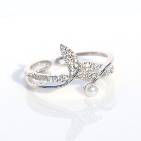 Dainty Leafy Love CZ Ring. - KORE JEWELS