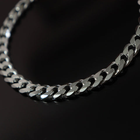 Men's Striking Curb Chain Bracelet. - KORE JEWELS