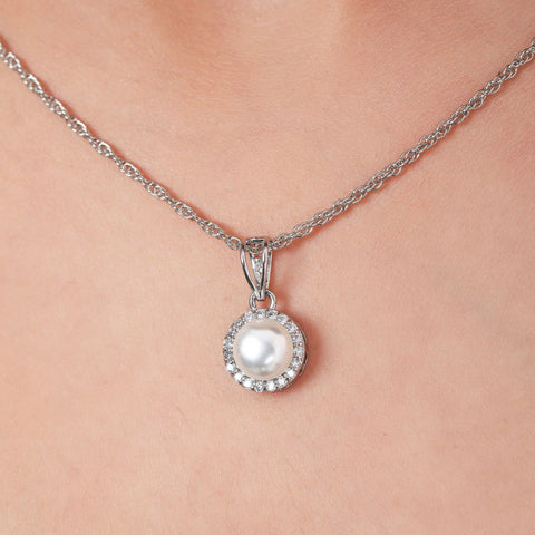 Round Zirconia and Freshwater Pearl Necklace - KORE JEWELS