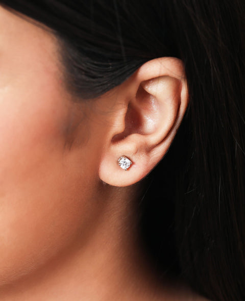 Square Solitaire Earings - KORE JEWELS