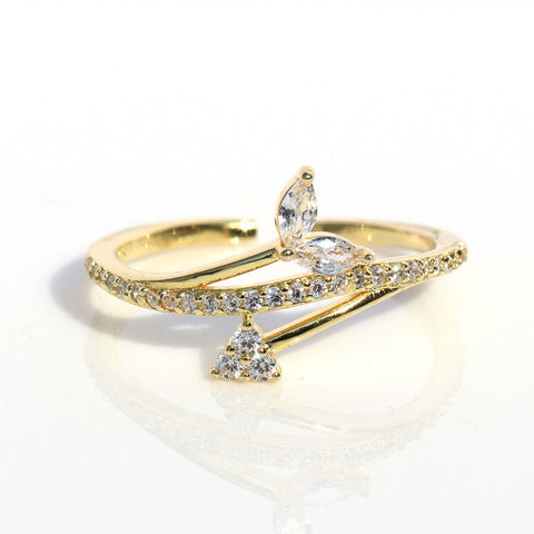 Tantalizing Leafy Love CZ Ring. - KORE JEWELS