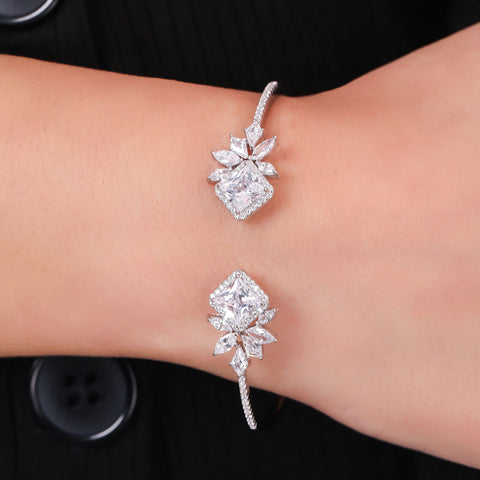 Verdant Kada Bracelet. - KORE JEWELS