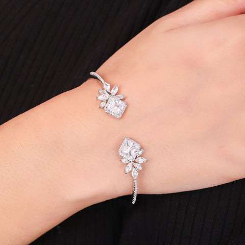 Verdant Kada Bracelet. - KORE JEWELS