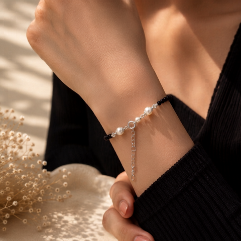 Pearl and Black Beads Bracelet