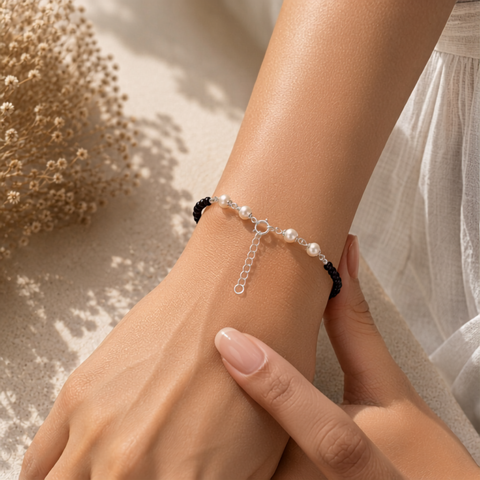 Pearl and Black Beads Bracelet