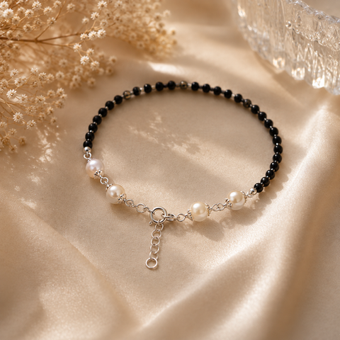 Pearl and Black Beads Bracelet