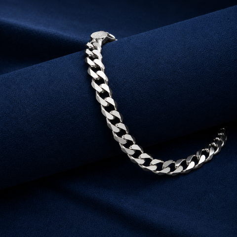 Men's Striking Curb Chain Bracelet.