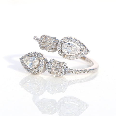Exquisite Teardrop Zirconia Ring. - KORE JEWELS 