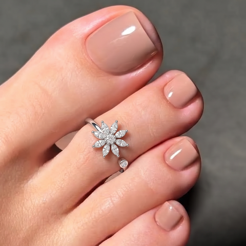 Blooming Petals Toe Ring