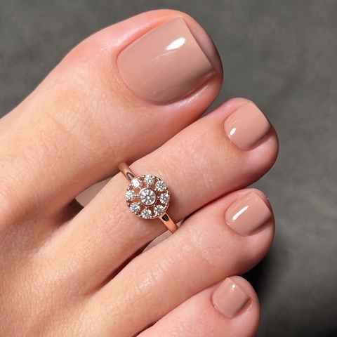 Charming Rose Cut Rose Gold Toe Ring