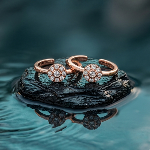 Charming Rose Cut Rose Gold Toe Ring