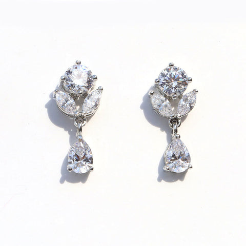 MultiLeaf TearDrop Earings. - KORE JEWELS 