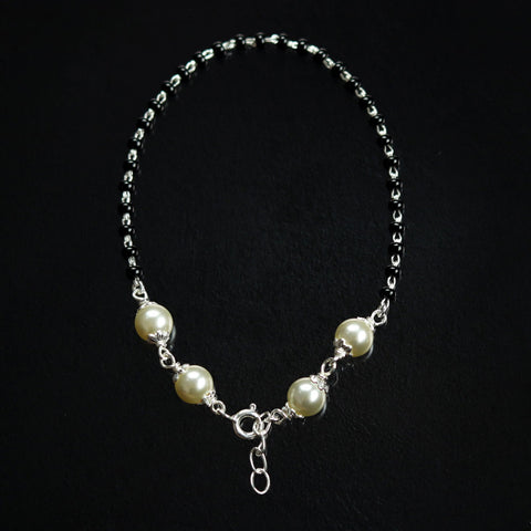 Pearl and Black Beads Bracelet - KORE JEWELS 