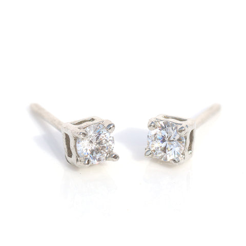 Square Solitaire Earings - KORE JEWELS 