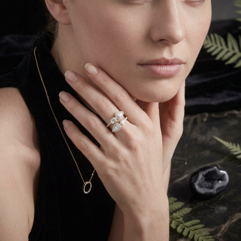 Exquisite Teardrop Zirconia Ring.
