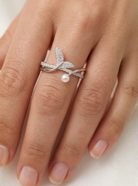 Dainty Leafy Love CZ Ring.