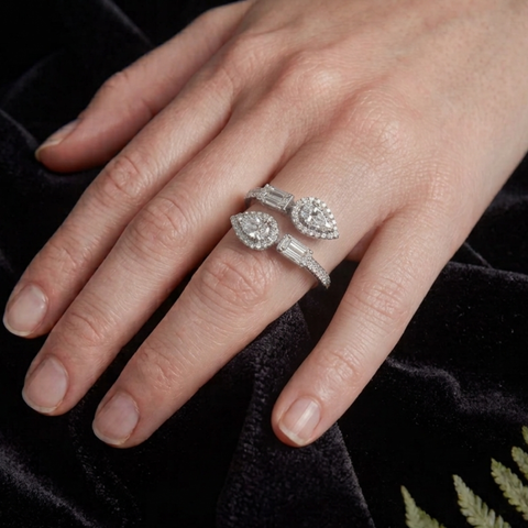 Exquisite Teardrop Zirconia Ring.