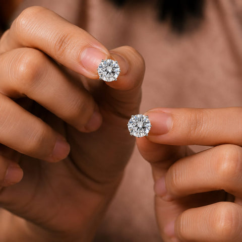 Round Solitaire Earings