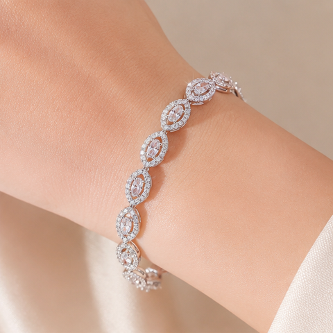 Opulent Leaf Bracelet
