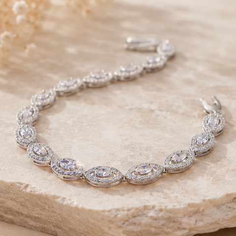 Opulent Leaf Bracelet