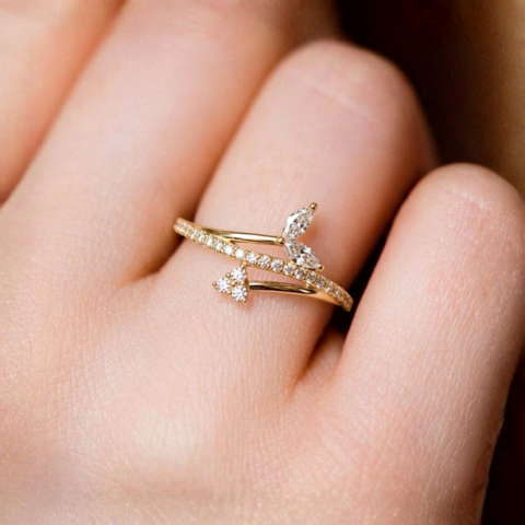 Tantalizing Leafy Love CZ Ring.